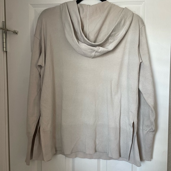 Glyder Women’s Beige Hooded Sweater - Picture 2 of 4